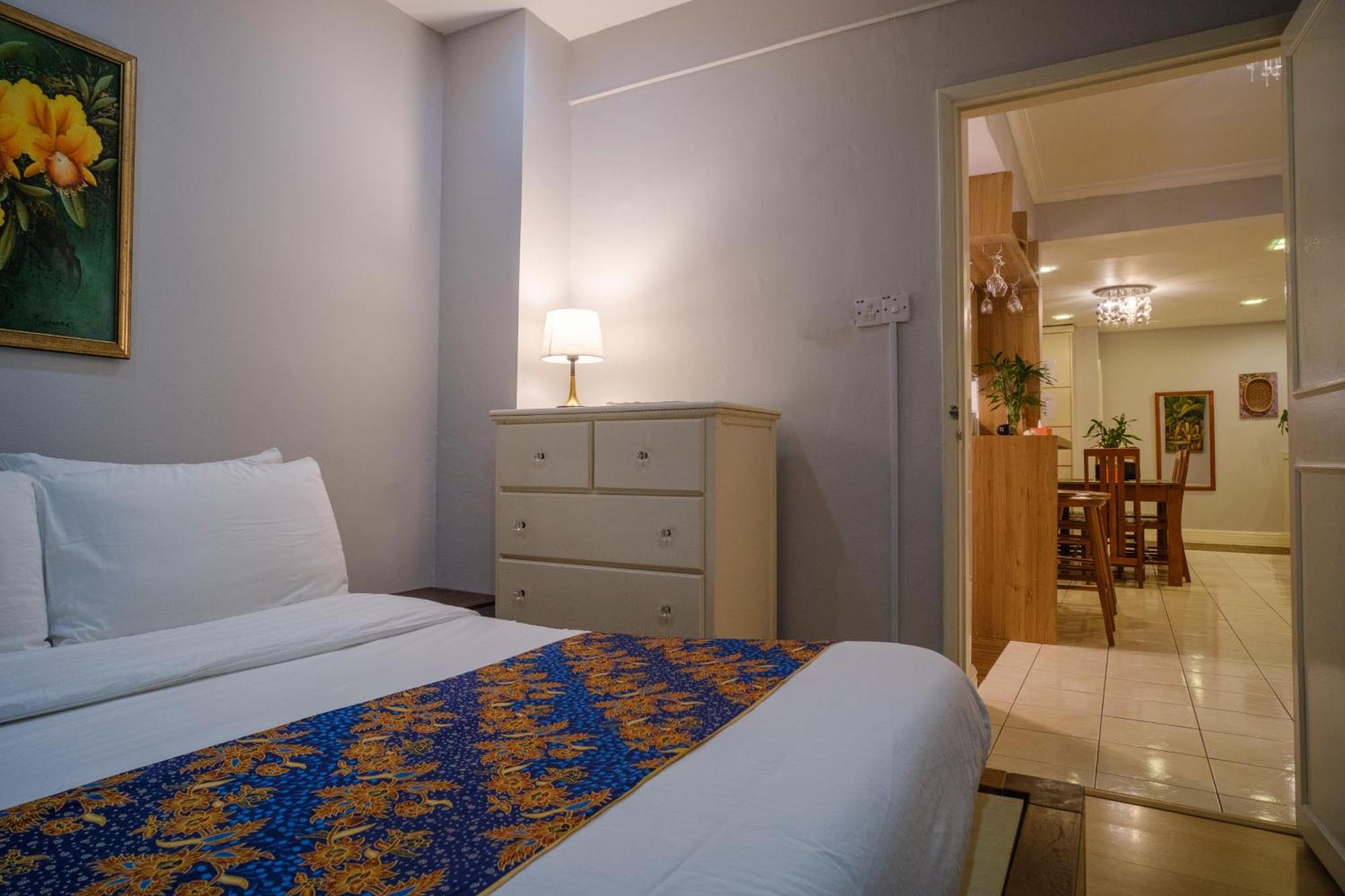 Petronella C1 Marina Court